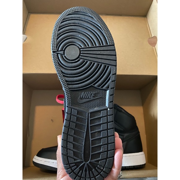 Air Jordan - Picture 1 of 3